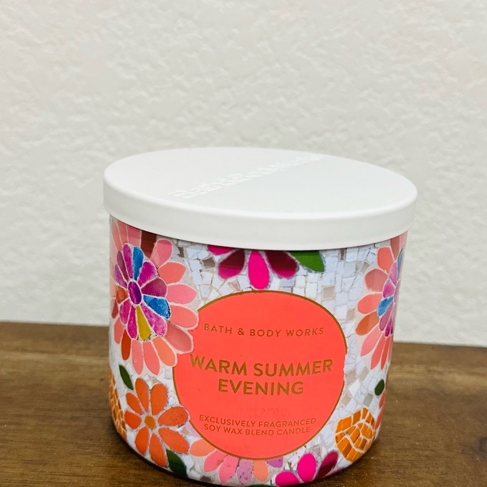 Bath & Body Works Warm Summer Evening Candle - White, Pink, Coral, Orange